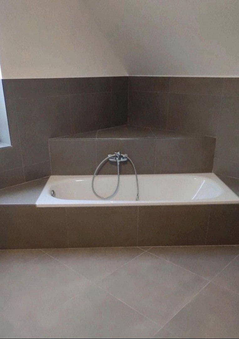 Prenájom domu 145 m², pozemek 700 m², Hasenkrug, Šlezvicko-Holštajnsko Prenájom domu 145 m², pozemek 700 m², Hasenkrug, Šlezvicko-Holštajnsko