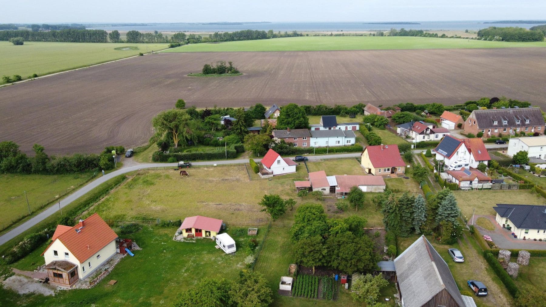 Predaj pozemku 573 m², Zum Haff, Am Salzhaff, Meklenbursko-Predpomoransko Predaj pozemku 573 m², Zum Haff, Am Salzhaff, Meklenbursko-Predpomoransko