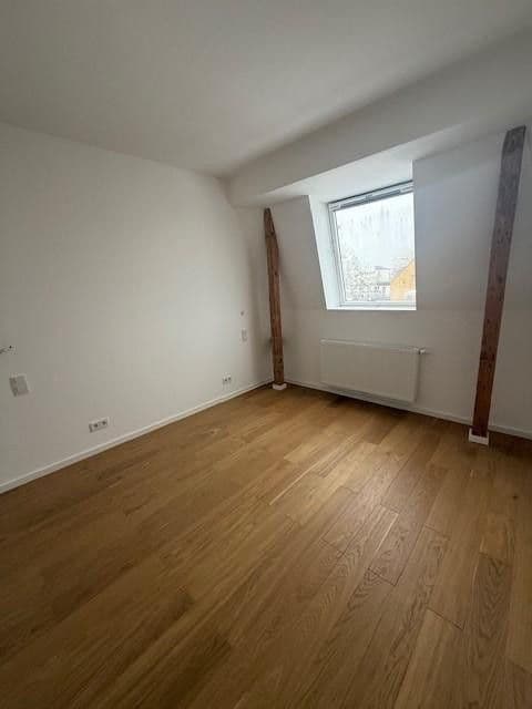 Prenájom bytu 3-izbový 91 m², Schumannstr. 15, Nienburg/Weser, Dolné Sasko Prenájom bytu 3-izbový 91 m², Schumannstr. 15, Nienburg/Weser, Dolné Sasko