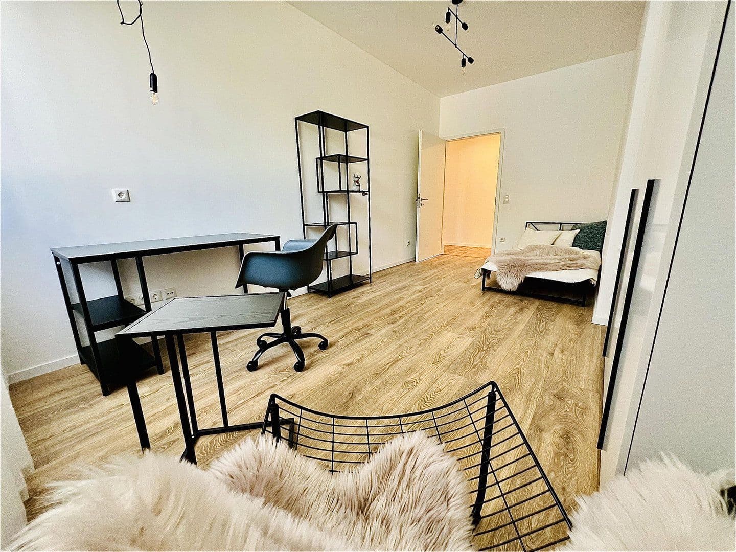 Prenájom bytu 15 m², Augsburg, Bavorsko Prenájom bytu 15 m², Augsburg, Bavorsko