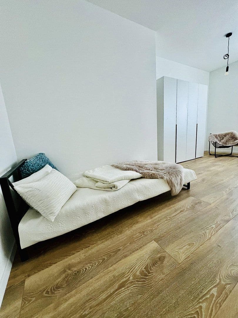 Prenájom bytu 15 m², Augsburg, Bavorsko Prenájom bytu 15 m², Augsburg, Bavorsko