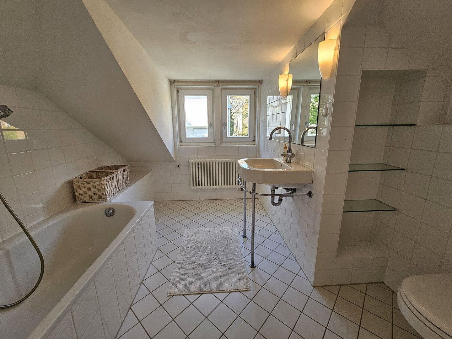 Predaj domu 209 m², pozemek 797 m², Kassel, Hesensko Predaj domu 209 m², pozemek 797 m², Kassel, Hesensko