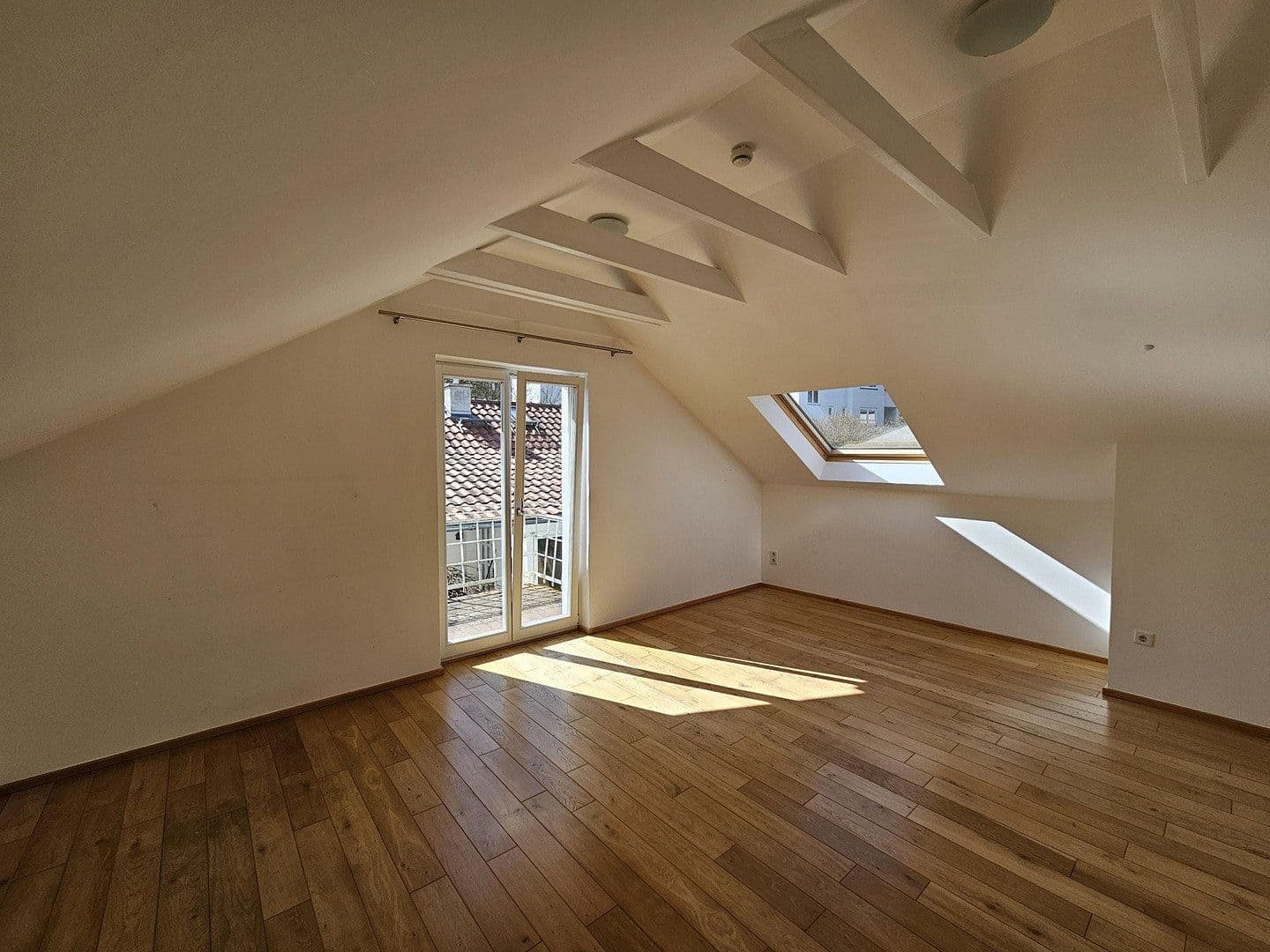Predaj domu 209 m², pozemek 797 m², Kassel, Hesensko Predaj domu 209 m², pozemek 797 m², Kassel, Hesensko