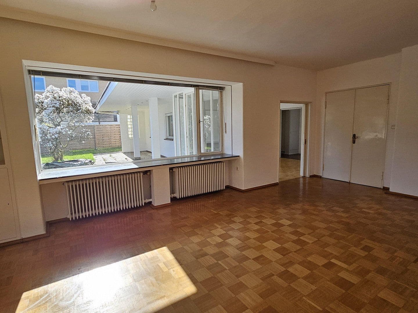 Predaj domu 209 m², pozemek 797 m², Kassel, Hesensko Predaj domu 209 m², pozemek 797 m², Kassel, Hesensko