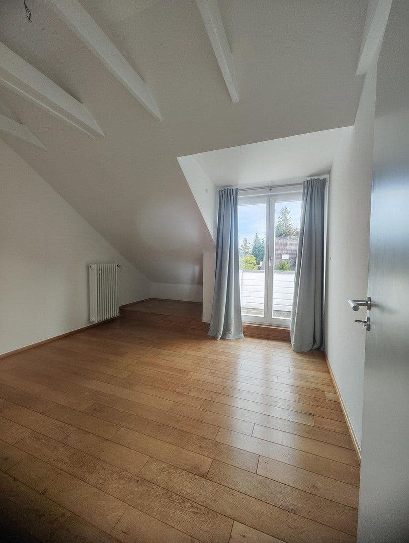 Predaj domu 209 m², pozemek 797 m², Kassel, Hesensko Predaj domu 209 m², pozemek 797 m², Kassel, Hesensko