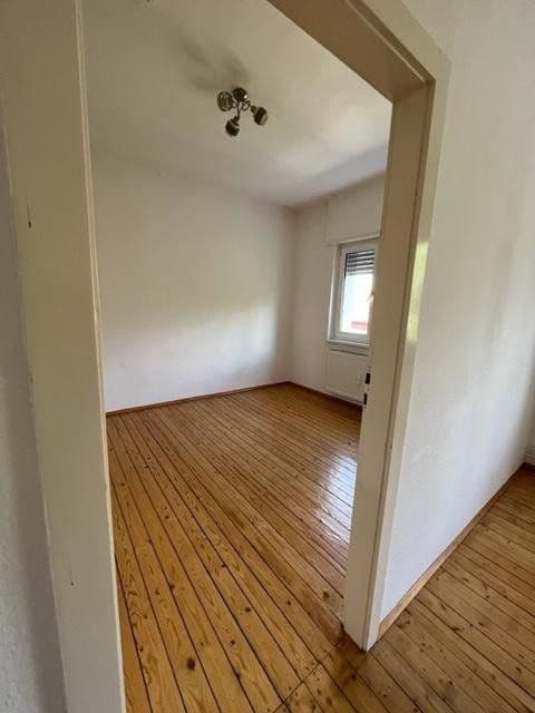 Prenájom bytu 3-izbový 60 m², Dörrhorststraße 19, Ludwigshafen, Porýnie-Falcko Prenájom bytu 3-izbový 60 m², Dörrhorststraße 19, Ludwigshafen, Porýnie-Falcko