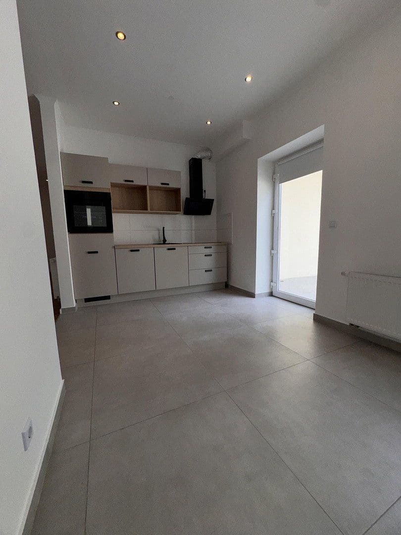 Prenájom bytu 3-izbový 75 m², Kirchberg 5, Breitenbrunn, Bavorsko Prenájom bytu 3-izbový 75 m², Kirchberg 5, Breitenbrunn, Bavorsko