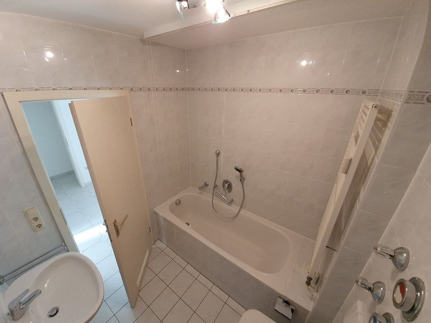 Prenájom bytu 1-izbový 37 m², Gunzenleestraße 65, Kissing, Bavorsko Prenájom bytu 1-izbový 37 m², Gunzenleestraße 65, Kissing, Bavorsko