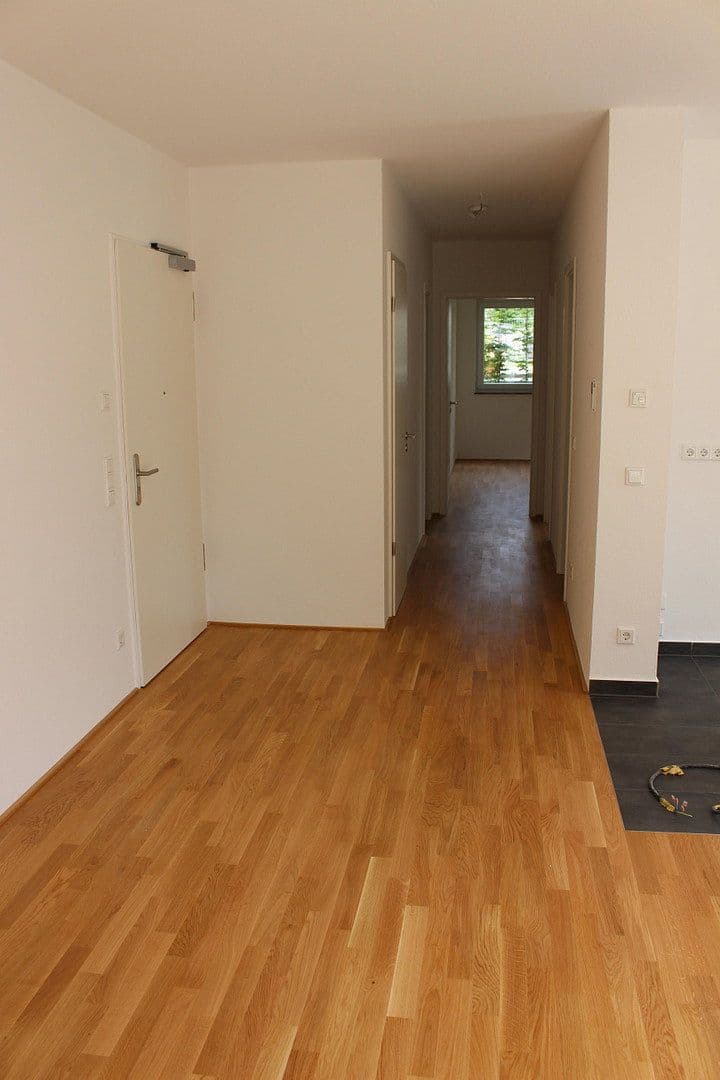 Prenájom bytu 3-izbový 89 m², Strubbergstraße 48, Frankfurt (Main) - Rödelheim, Hesensko Prenájom bytu 3-izbový 89 m², Strubbergstraße 48, Frankfurt (Main) - Rödelheim, Hesensko