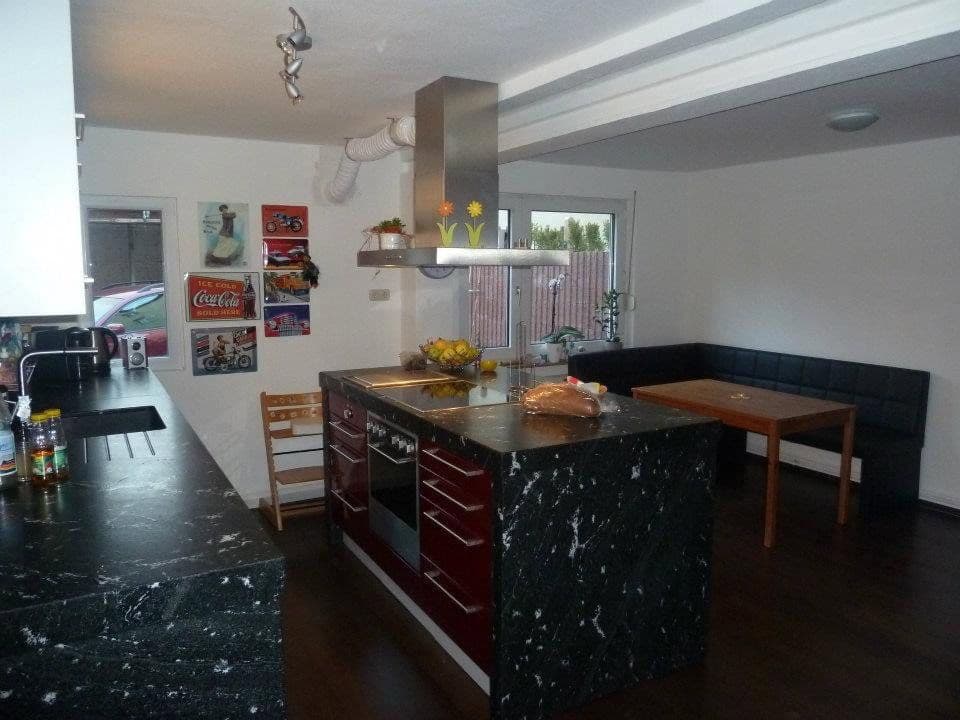 Prenájom domu 180 m², pozemek 500 m², Kapellenstraße 12a, Hannover, Dolné Sasko Prenájom domu 180 m², pozemek 500 m², Kapellenstraße 12a, Hannover, Dolné Sasko