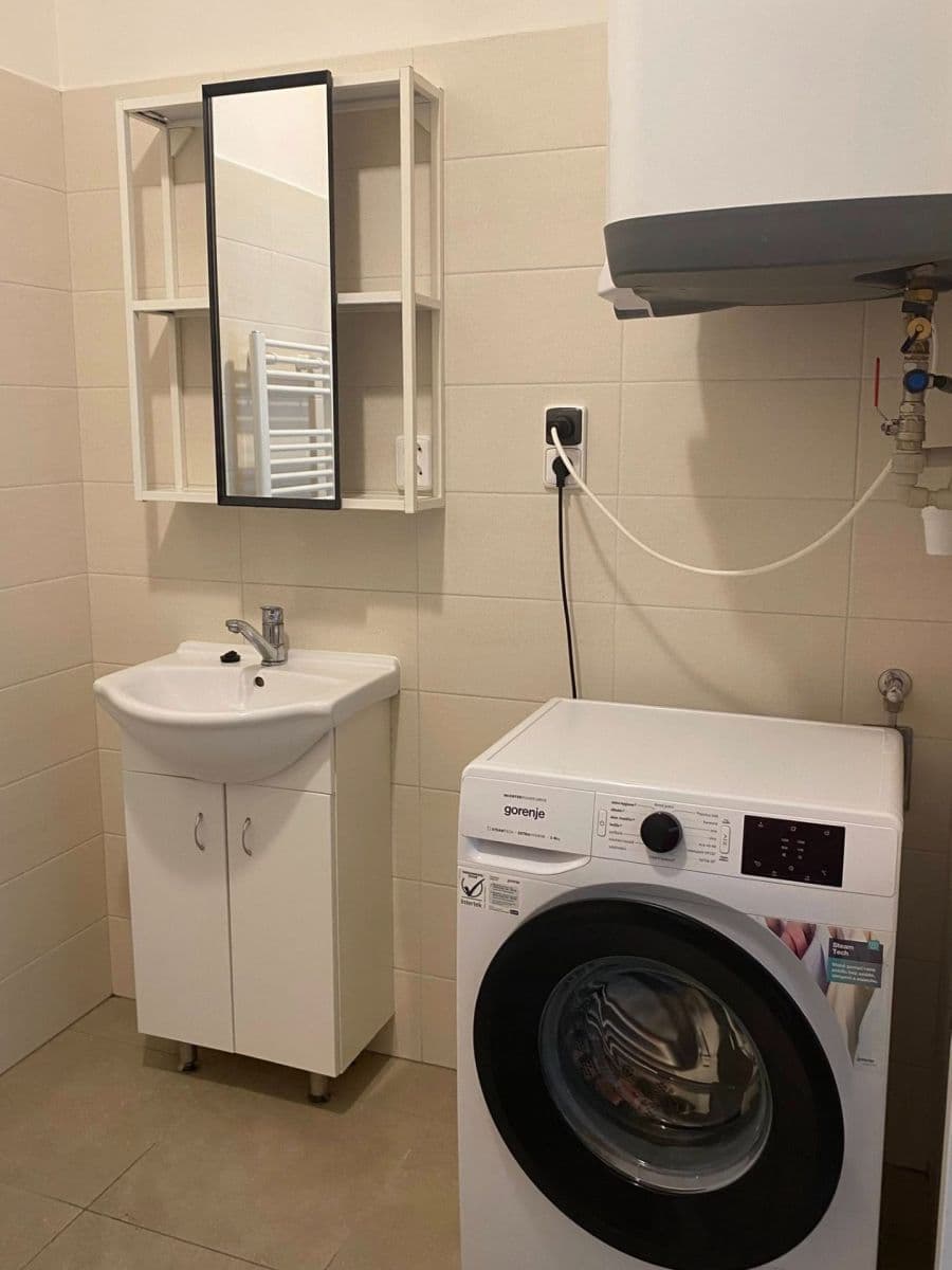 Prenájom bytu 1-izbový 18 m², Banskobystrická, Brno, Jihomoravský kraj Prenájom bytu 1-izbový 18 m², Banskobystrická, Brno, Jihomoravský kraj