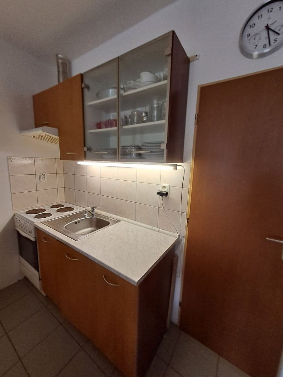 Prenájom bytu 1-izbový 40 m², Jihlavská, Okříšky, Kraj Vysočina Prenájom bytu 1-izbový 40 m², Jihlavská, Okříšky, Kraj Vysočina