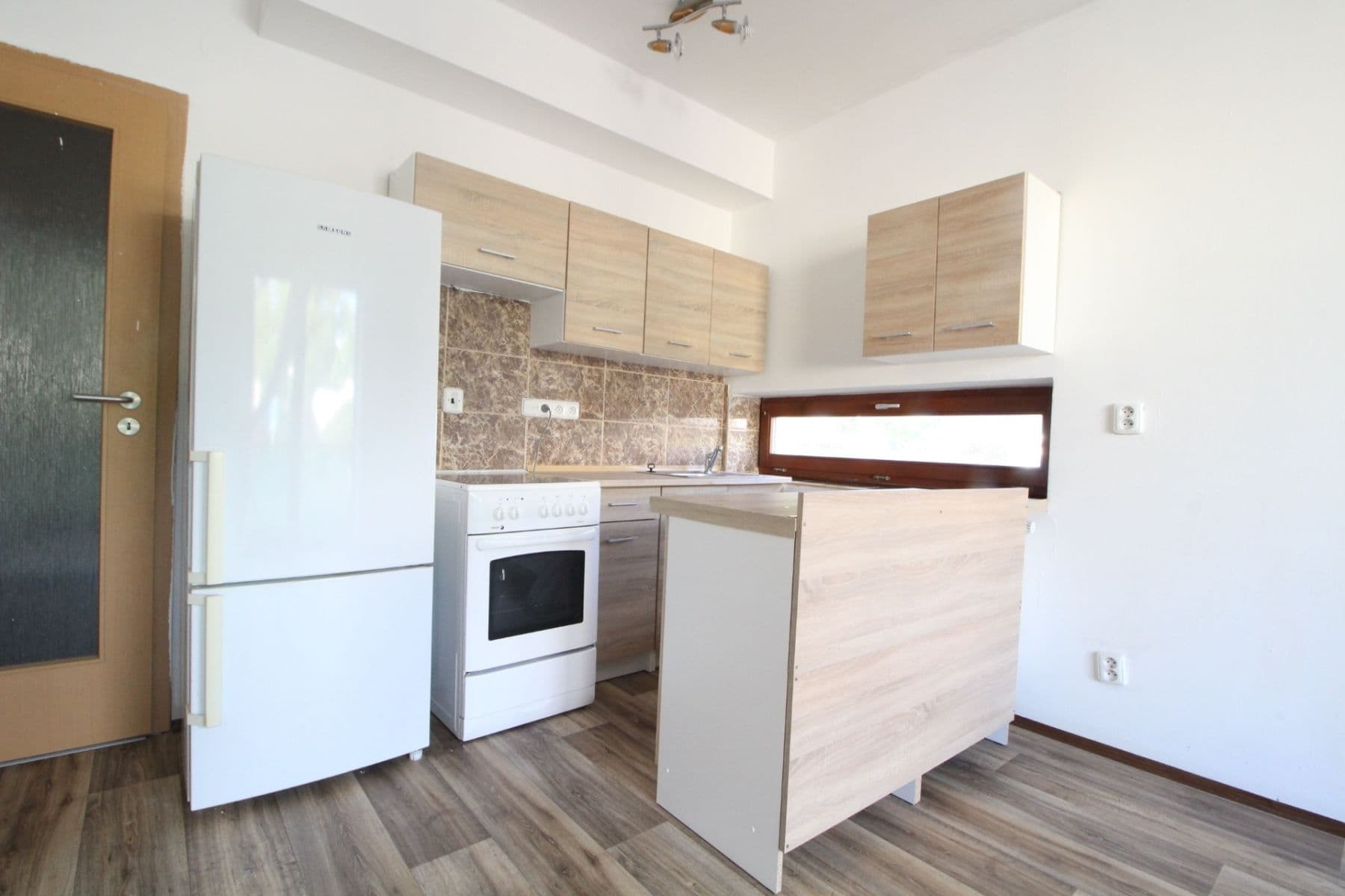 Prenájom bytu 1-izbový 42 m², Ohradní, Kamenice, Středočeský kraj Prenájom bytu 1-izbový 42 m², Ohradní, Kamenice, Středočeský kraj