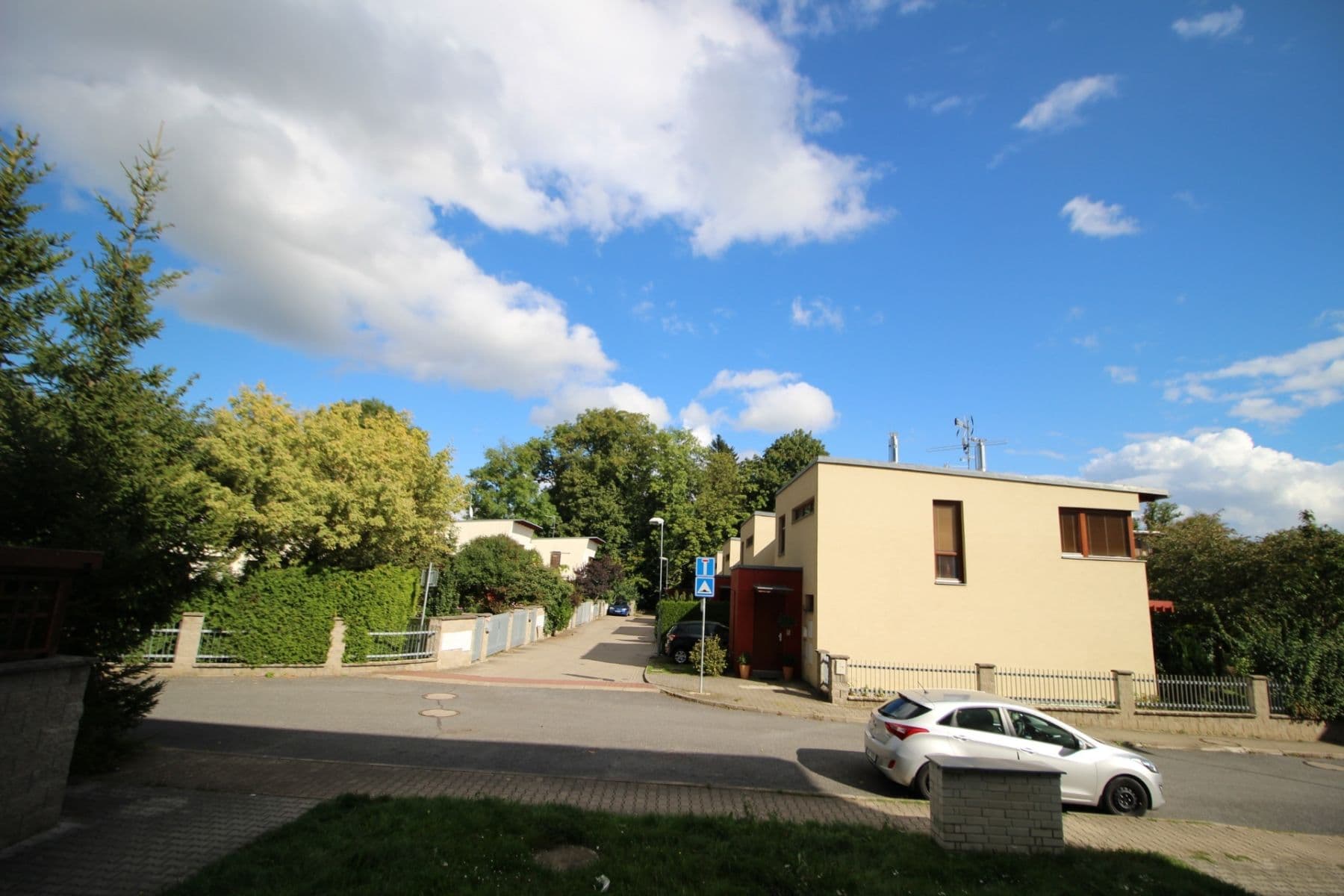 Prenájom bytu 1-izbový 42 m², Ohradní, Kamenice, Středočeský kraj Prenájom bytu 1-izbový 42 m², Ohradní, Kamenice, Středočeský kraj