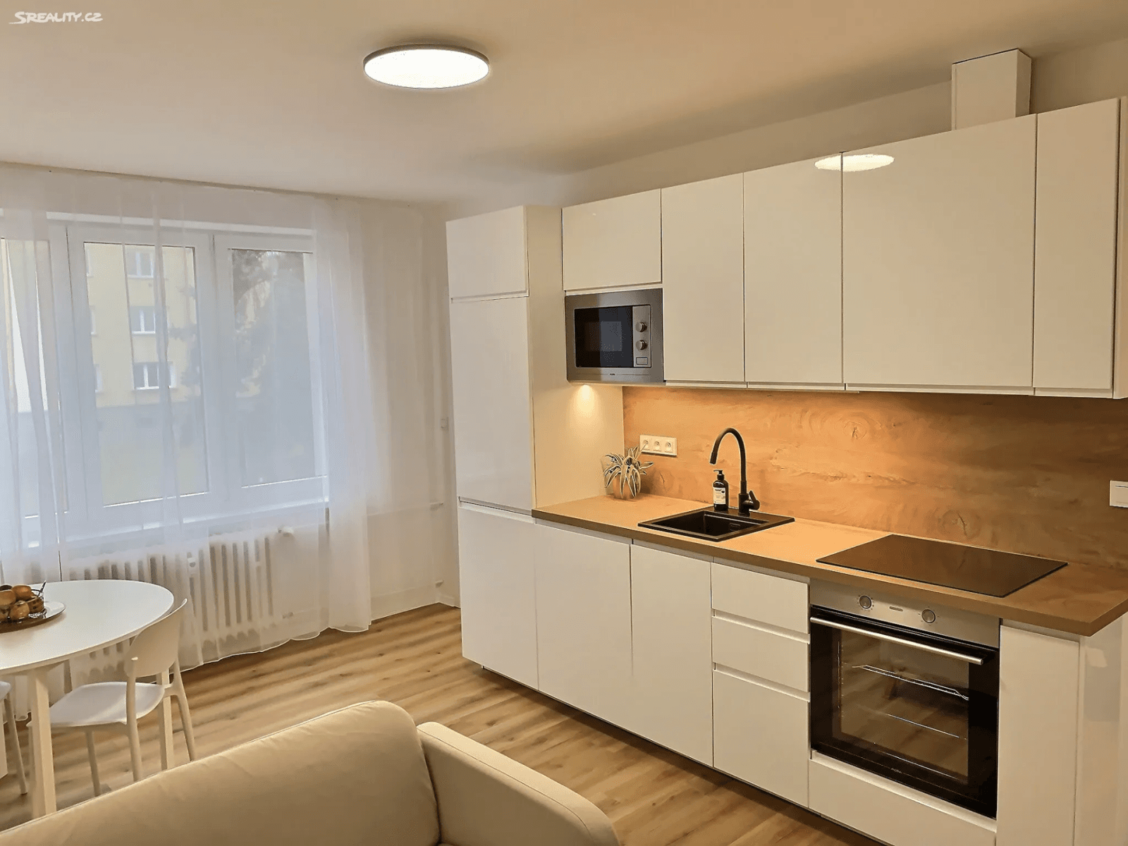 Prenájom bytu 3-izbový 56 m², Riegrova, Jihlava, Kraj Vysočina Prenájom bytu 3-izbový 56 m², Riegrova, Jihlava, Kraj Vysočina