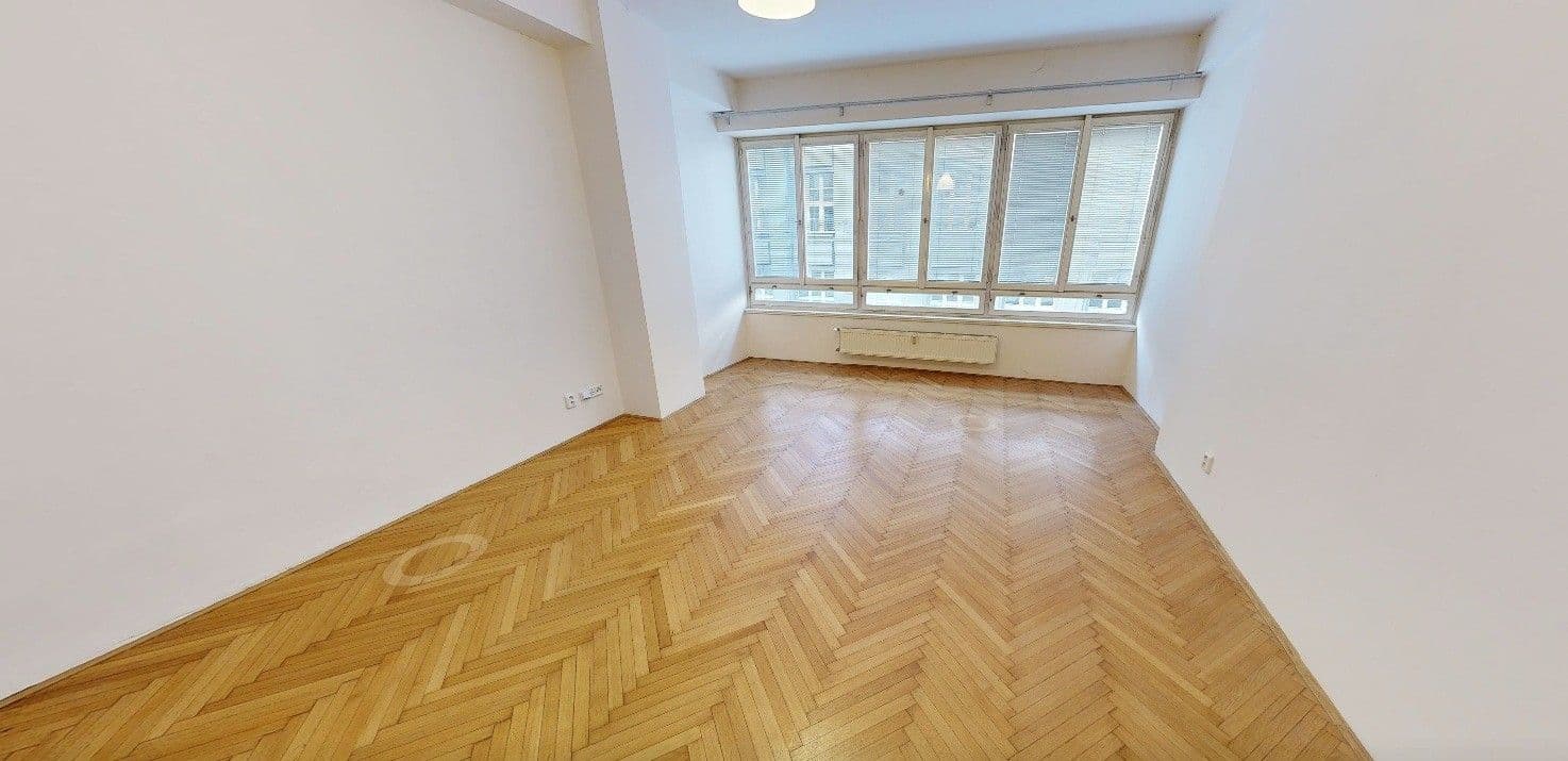 Prenájom bytu 3-izbový 135 m², Jungmannova, Praha, Praha Prenájom bytu 3-izbový 135 m², Jungmannova, Praha, Praha