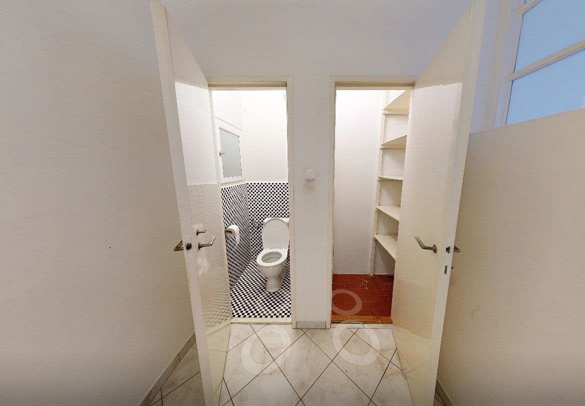 Prenájom bytu 3-izbový 135 m², Jungmannova, Praha, Praha Prenájom bytu 3-izbový 135 m², Jungmannova, Praha, Praha