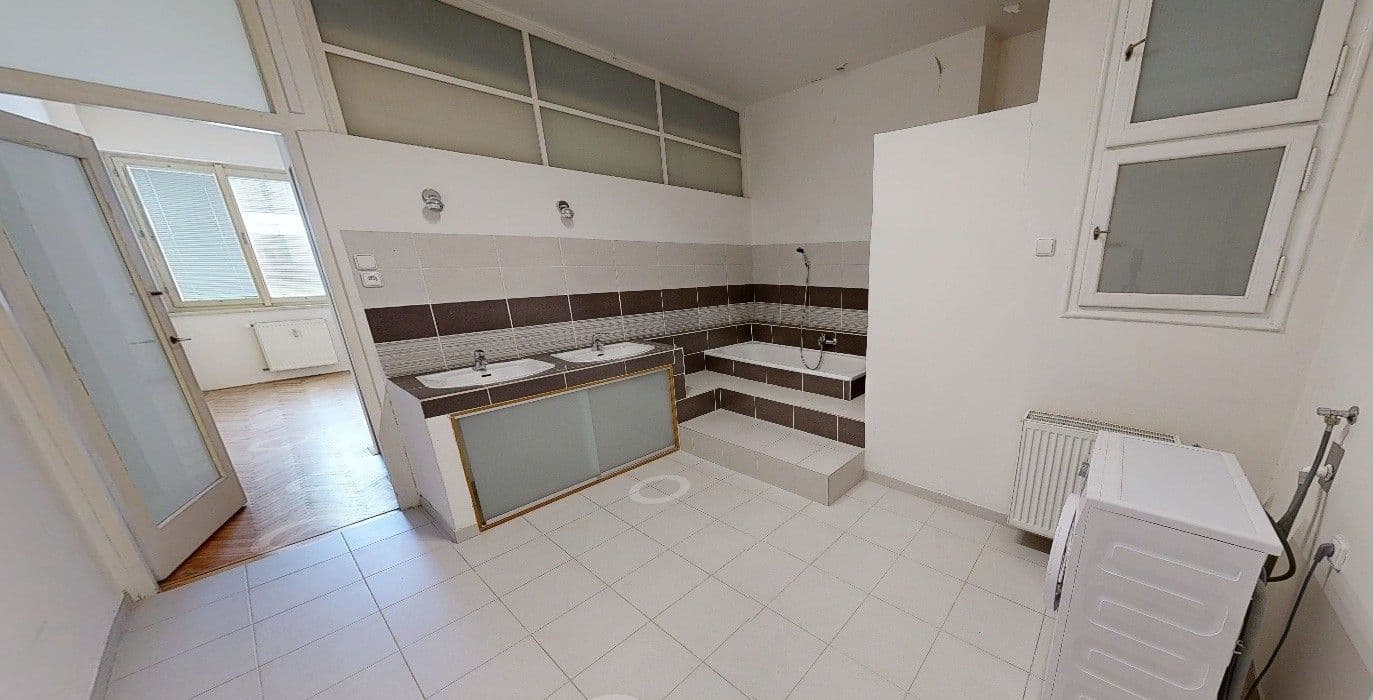 Prenájom bytu 3-izbový 135 m², Jungmannova, Praha, Praha Prenájom bytu 3-izbový 135 m², Jungmannova, Praha, Praha