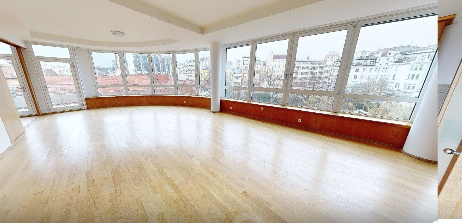 Prenájom bytu 3-izbový 130 m², Jungmannova, Praha, Praha Prenájom bytu 3-izbový 130 m², Jungmannova, Praha, Praha