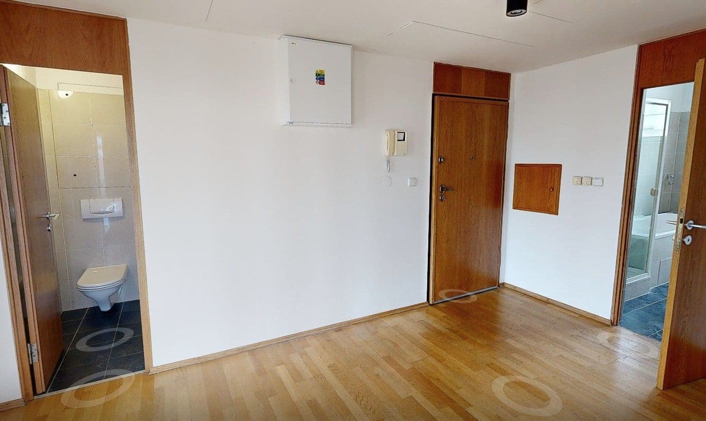Prenájom bytu 3-izbový 130 m², Jungmannova, Praha, Praha Prenájom bytu 3-izbový 130 m², Jungmannova, Praha, Praha