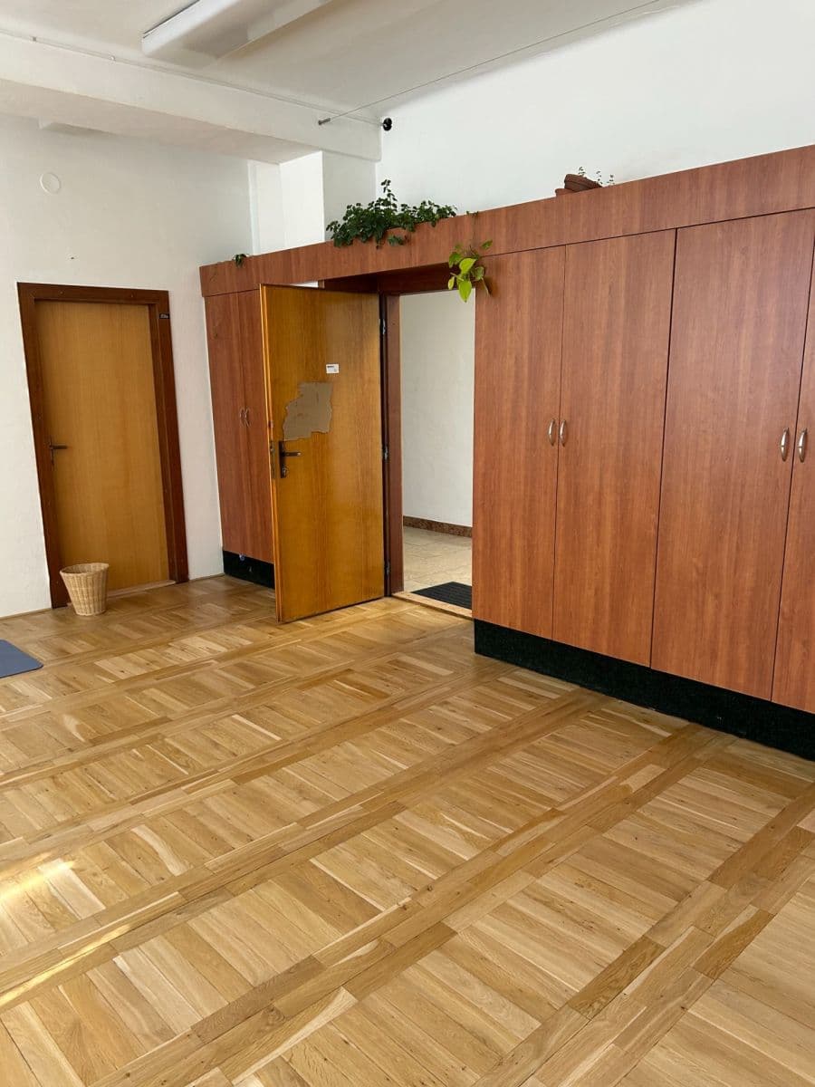Prenájom kancelárie 39 m², Prouskova, Turnov, Liberecký kraj Prenájom kancelárie 39 m², Prouskova, Turnov, Liberecký kraj
