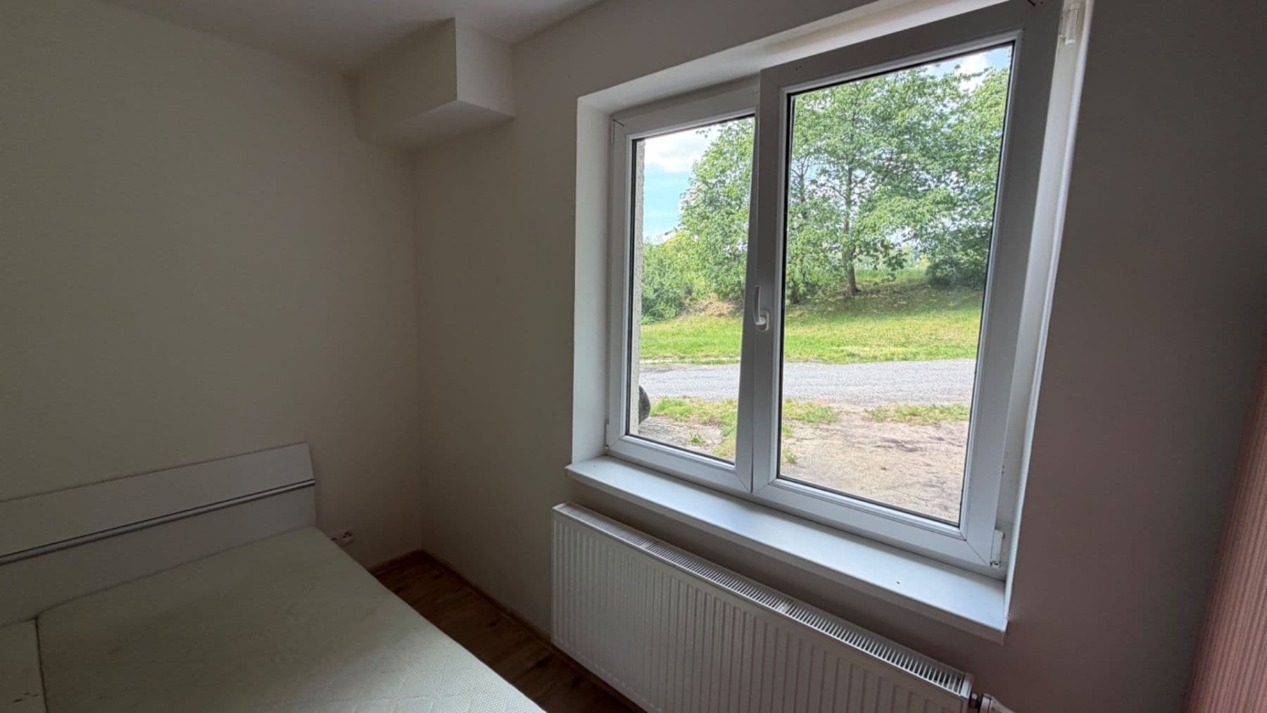 Prenájom bytu 1-izbový 33 m², Divišov, Středočeský kraj Prenájom bytu 1-izbový 33 m², Divišov, Středočeský kraj