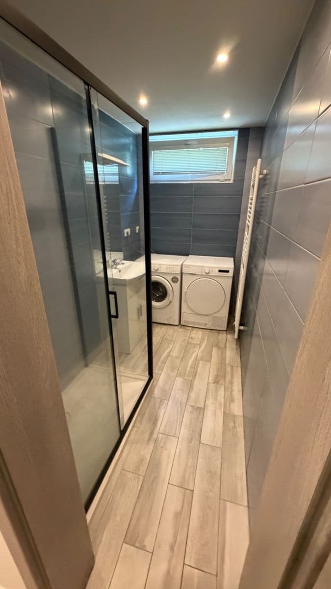 Prenájom bytu 1-izbový 33 m², Divišov, Středočeský kraj Prenájom bytu 1-izbový 33 m², Divišov, Středočeský kraj
