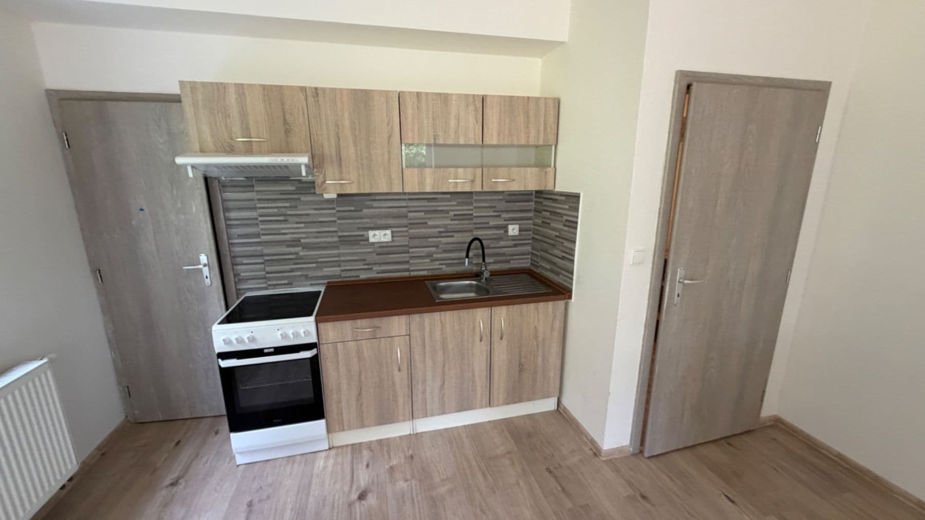 Prenájom bytu 1-izbový 33 m², Divišov, Středočeský kraj Prenájom bytu 1-izbový 33 m², Divišov, Středočeský kraj