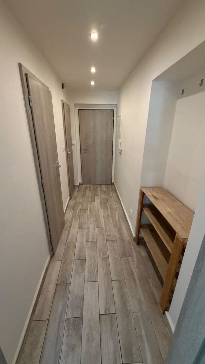 Prenájom bytu 1-izbový 33 m², Divišov, Středočeský kraj Prenájom bytu 1-izbový 33 m², Divišov, Středočeský kraj