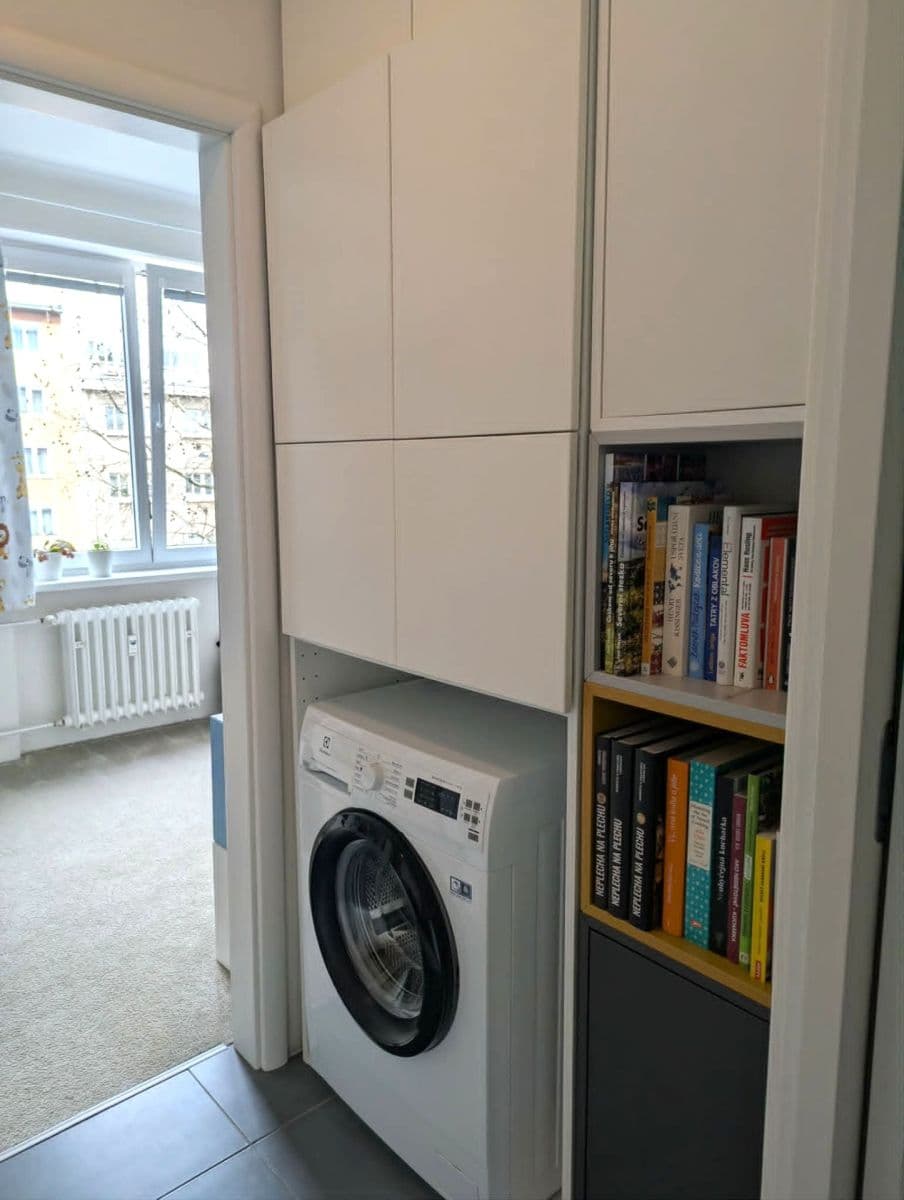 Prenájom bytu 3-izbový 53 m², Hartigova, Praha, Praha Prenájom bytu 3-izbový 53 m², Hartigova, Praha, Praha