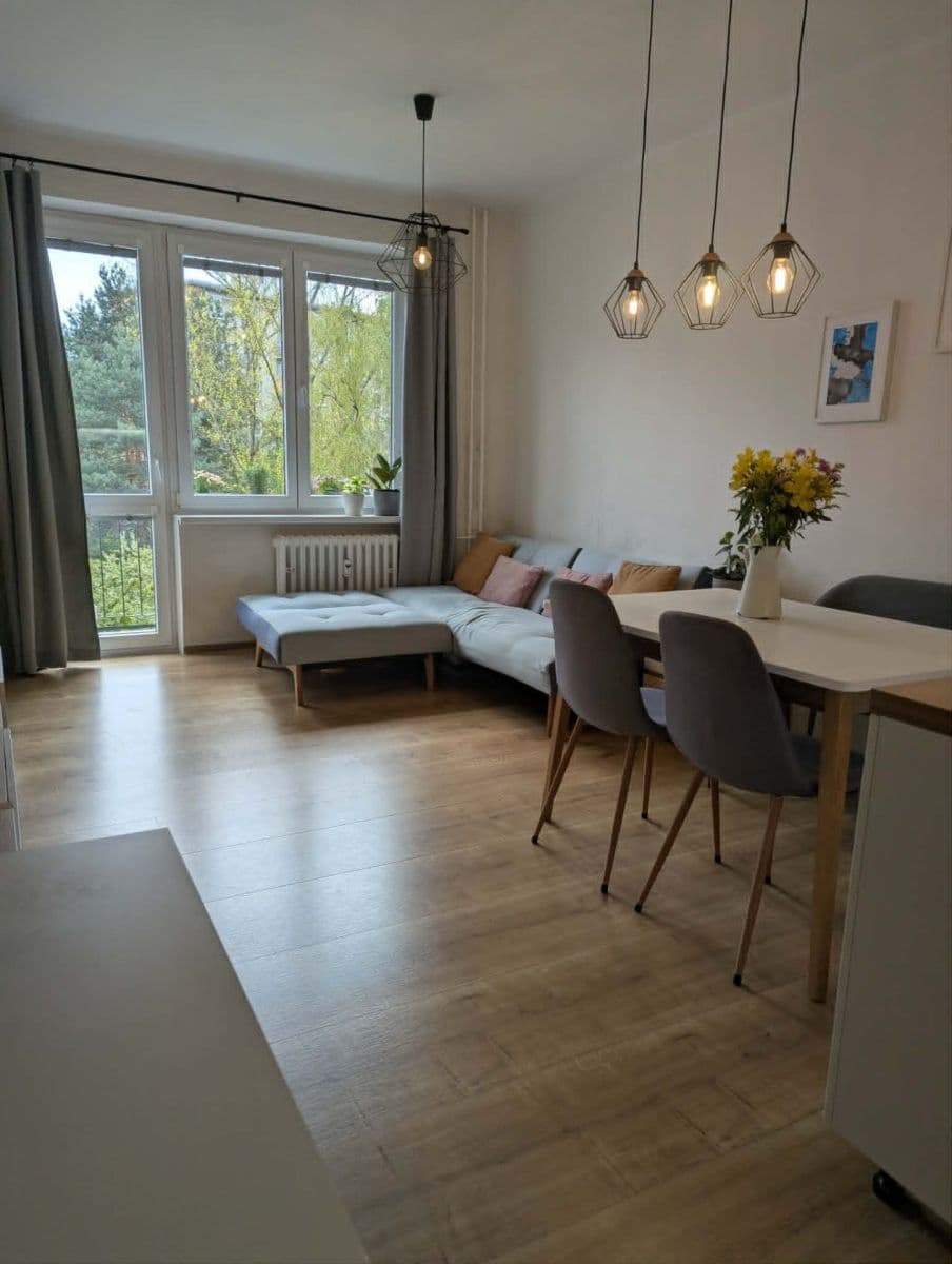 Prenájom bytu 3-izbový 53 m², Hartigova, Praha, Praha Prenájom bytu 3-izbový 53 m², Hartigova, Praha, Praha