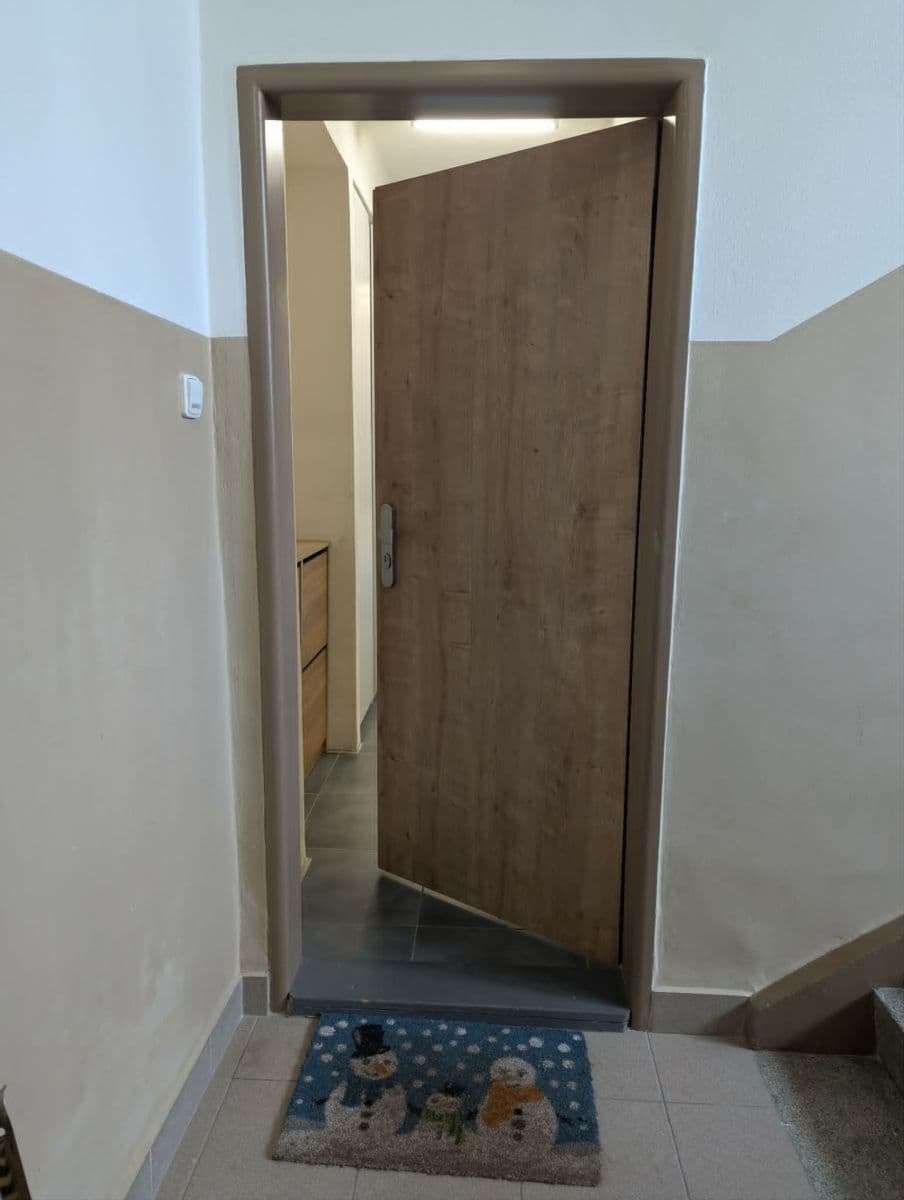 Prenájom bytu 3-izbový 53 m², Hartigova, Praha, Praha Prenájom bytu 3-izbový 53 m², Hartigova, Praha, Praha