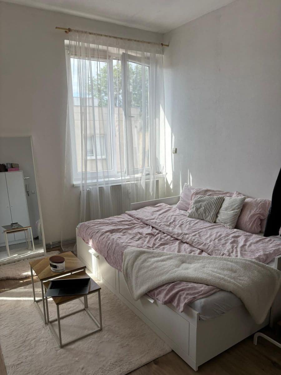 Prenájom bytu Garsoniéra 24 m², Husova tř., České Budějovice, Jihočeský kraj Prenájom bytu Garsoniéra 24 m², Husova tř., České Budějovice, Jihočeský kraj