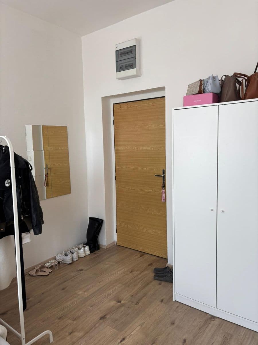Prenájom bytu Garsoniéra 24 m², Husova tř., České Budějovice, Jihočeský kraj Prenájom bytu Garsoniéra 24 m², Husova tř., České Budějovice, Jihočeský kraj