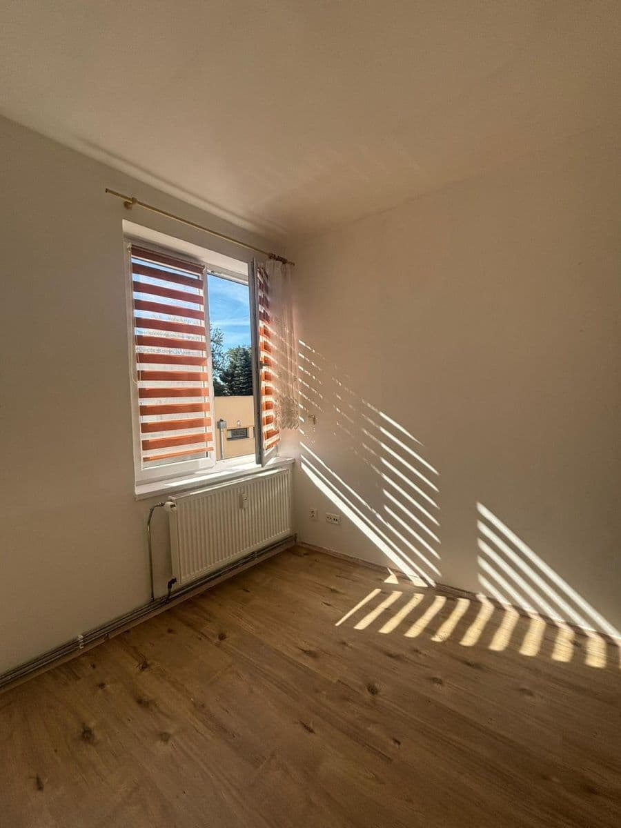 Prenájom bytu Garsoniéra 24 m², Husova tř., České Budějovice, Jihočeský kraj Prenájom bytu Garsoniéra 24 m², Husova tř., České Budějovice, Jihočeský kraj