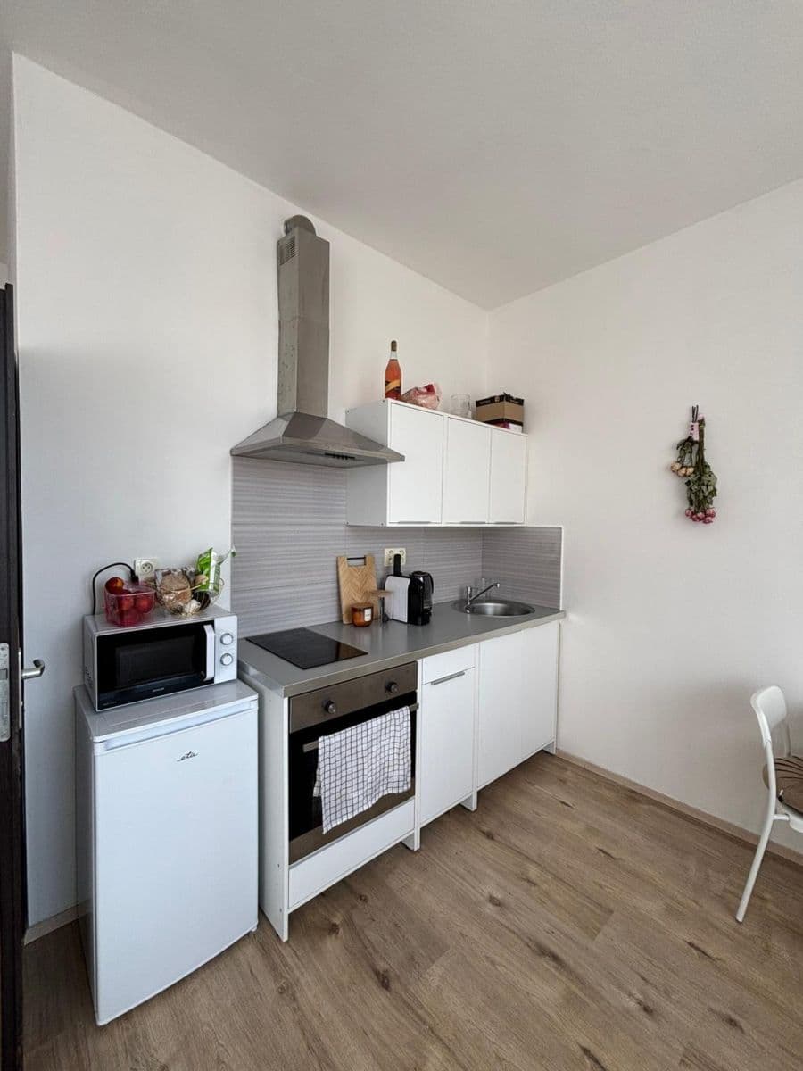 Prenájom bytu Garsoniéra 24 m², Husova tř., České Budějovice, Jihočeský kraj Prenájom bytu Garsoniéra 24 m², Husova tř., České Budějovice, Jihočeský kraj