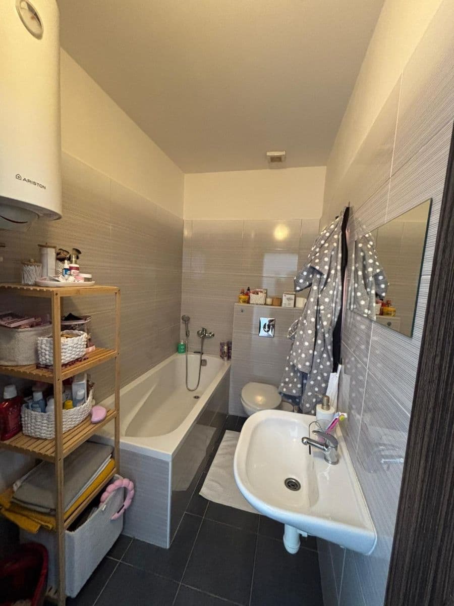 Prenájom bytu Garsoniéra 24 m², Husova tř., České Budějovice, Jihočeský kraj Prenájom bytu Garsoniéra 24 m², Husova tř., České Budějovice, Jihočeský kraj