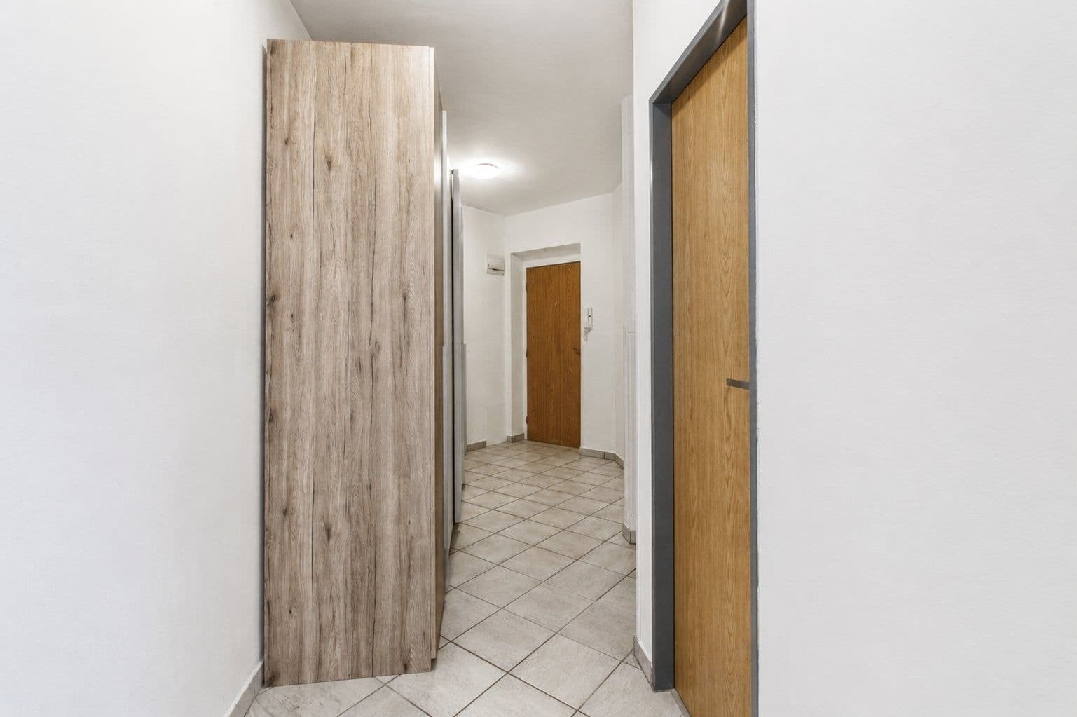 Prenájom bytu 1-izbový 50 m², Kmochova, Hostivice, Středočeský kraj Prenájom bytu 1-izbový 50 m², Kmochova, Hostivice, Středočeský kraj