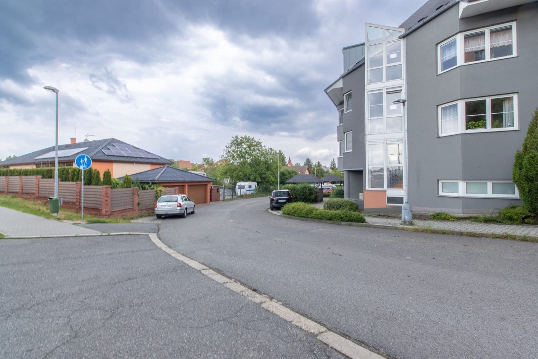 Prenájom bytu 1-izbový 50 m², Kmochova, Hostivice, Středočeský kraj Prenájom bytu 1-izbový 50 m², Kmochova, Hostivice, Středočeský kraj