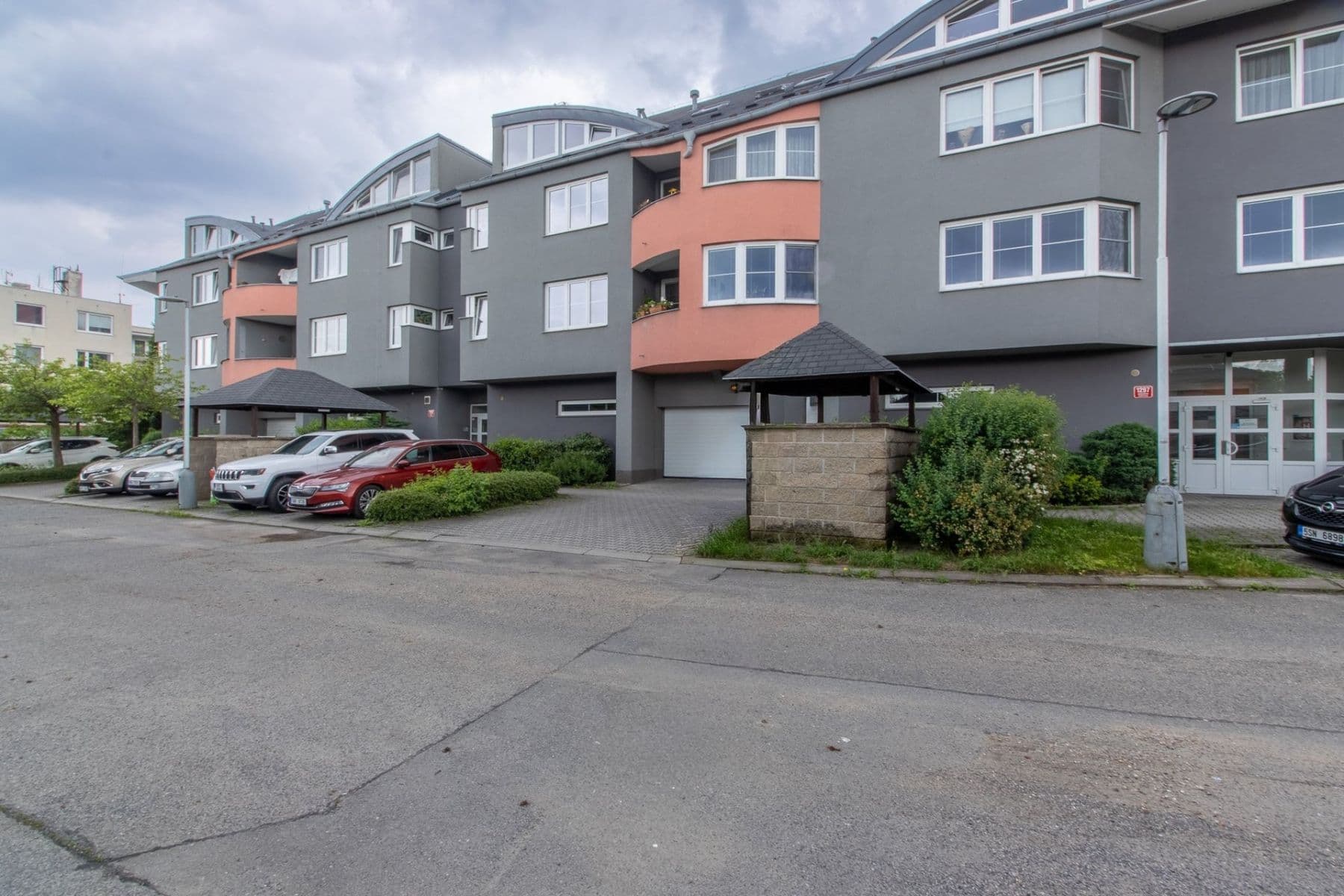 Prenájom bytu 1-izbový 50 m², Kmochova, Hostivice, Středočeský kraj Prenájom bytu 1-izbový 50 m², Kmochova, Hostivice, Středočeský kraj