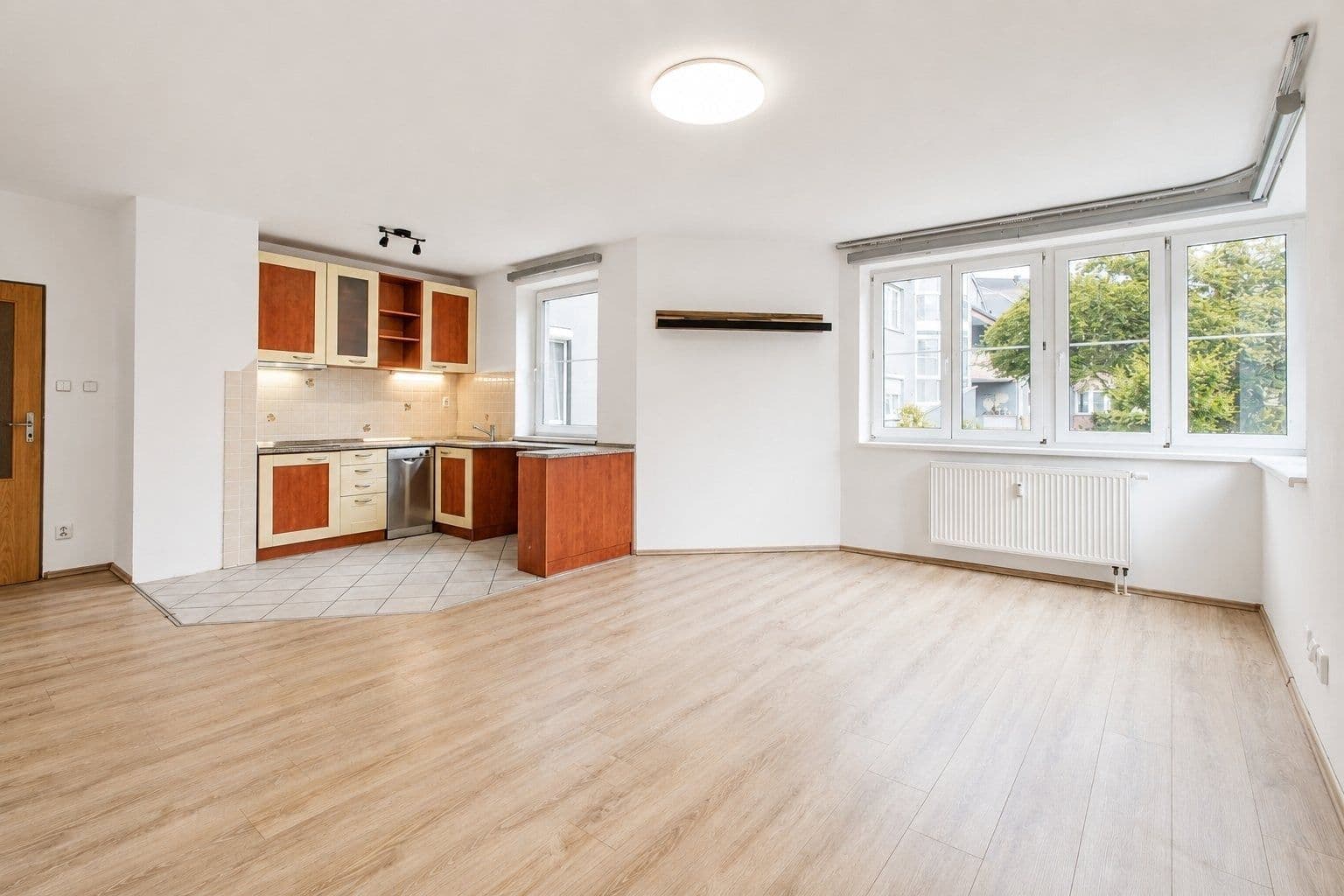 Prenájom bytu 1-izbový 50 m², Kmochova, Hostivice, Středočeský kraj Prenájom bytu 1-izbový 50 m², Kmochova, Hostivice, Středočeský kraj