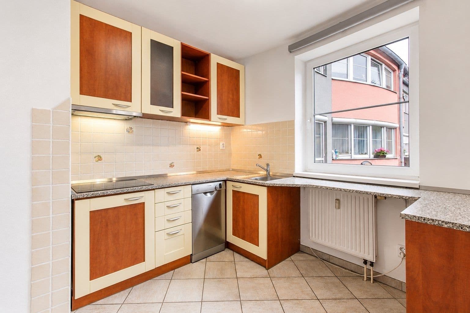 Prenájom bytu 1-izbový 50 m², Kmochova, Hostivice, Středočeský kraj Prenájom bytu 1-izbový 50 m², Kmochova, Hostivice, Středočeský kraj