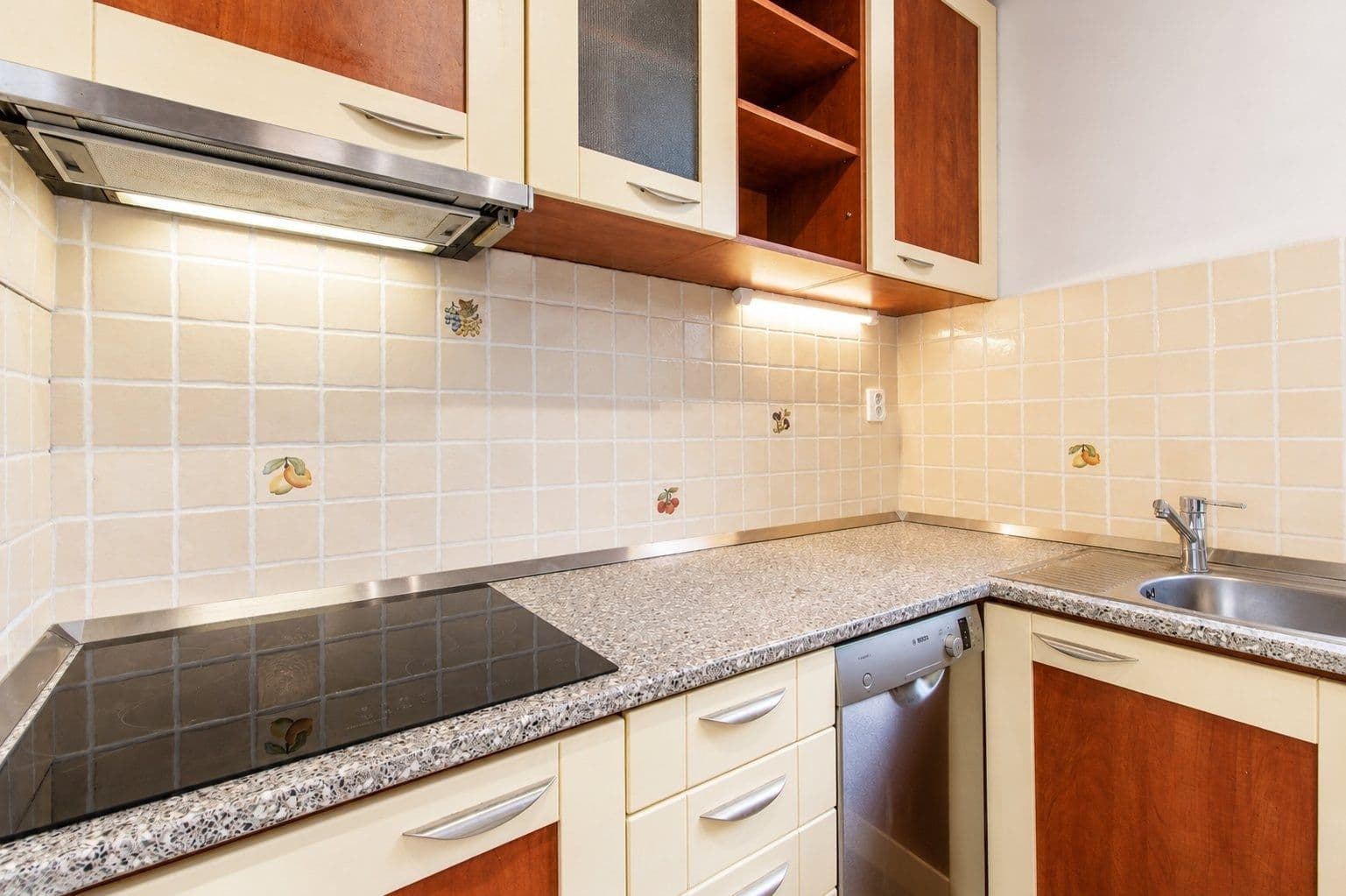 Prenájom bytu 1-izbový 50 m², Kmochova, Hostivice, Středočeský kraj Prenájom bytu 1-izbový 50 m², Kmochova, Hostivice, Středočeský kraj