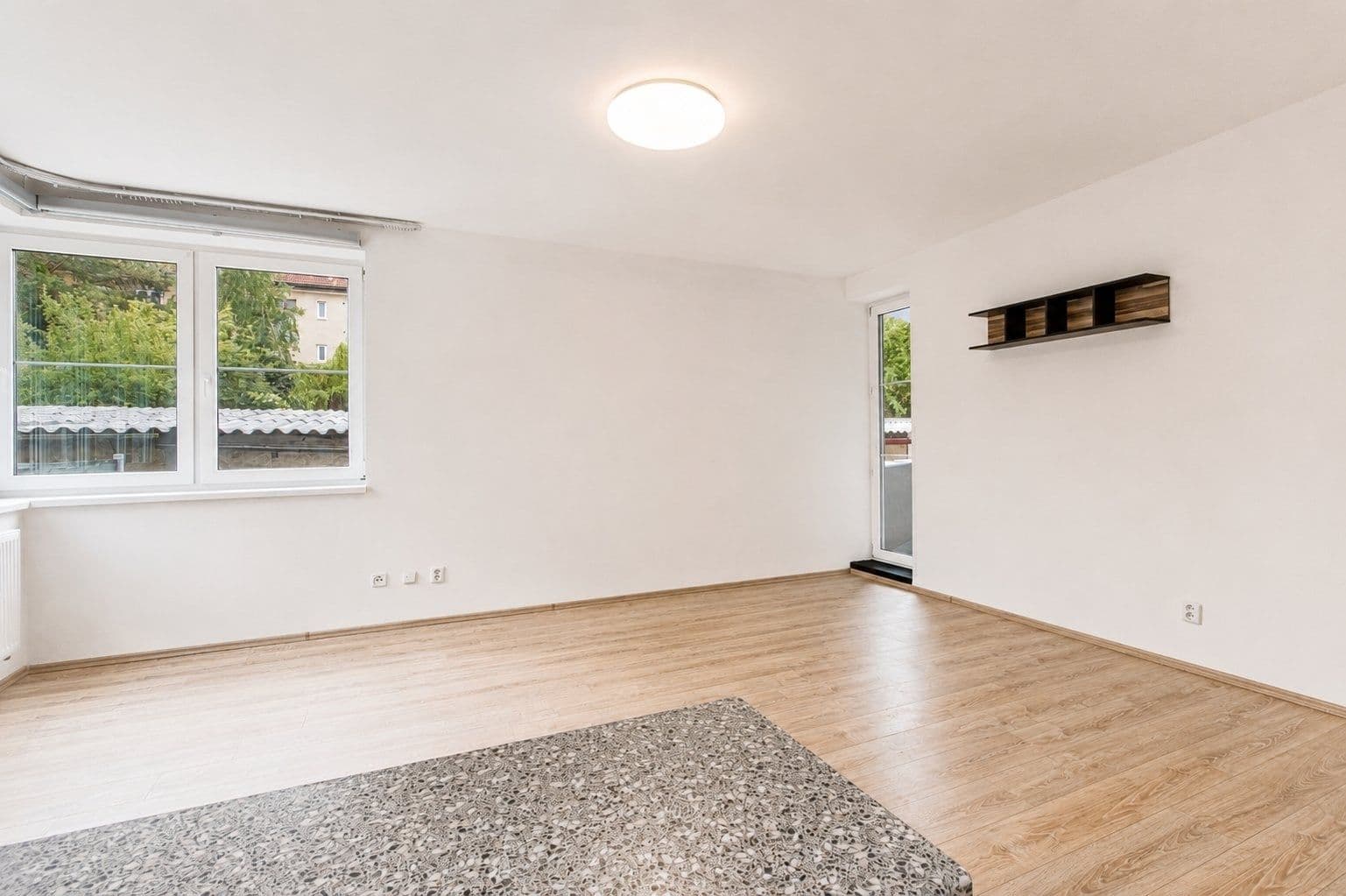 Prenájom bytu 1-izbový 50 m², Kmochova, Hostivice, Středočeský kraj Prenájom bytu 1-izbový 50 m², Kmochova, Hostivice, Středočeský kraj