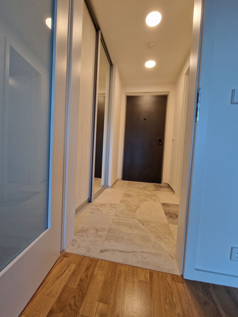 Prenájom bytu 45 m², Smrčkova, Praha, Praha Prenájom bytu 45 m², Smrčkova, Praha, Praha