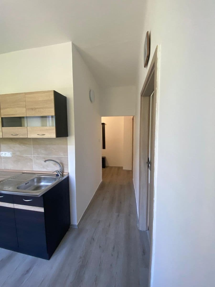 Prenájom bytu 2-izbový 50 m², Wolkerova, Lovosice, Ústecký kraj Prenájom bytu 2-izbový 50 m², Wolkerova, Lovosice, Ústecký kraj