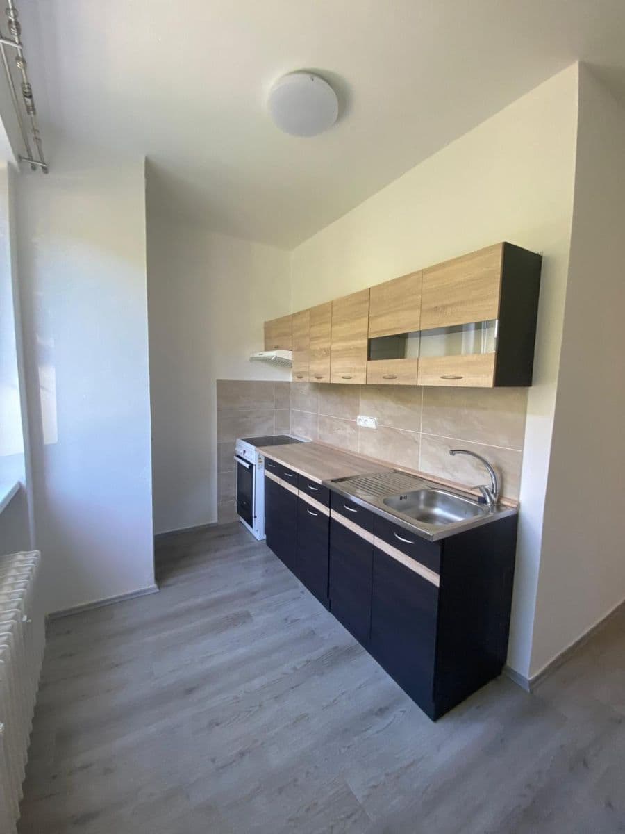 Prenájom bytu 2-izbový 50 m², Wolkerova, Lovosice, Ústecký kraj Prenájom bytu 2-izbový 50 m², Wolkerova, Lovosice, Ústecký kraj