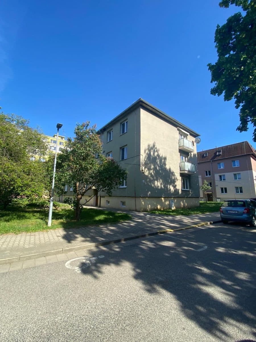 Prenájom bytu 2-izbový 50 m², Wolkerova, Lovosice, Ústecký kraj Prenájom bytu 2-izbový 50 m², Wolkerova, Lovosice, Ústecký kraj