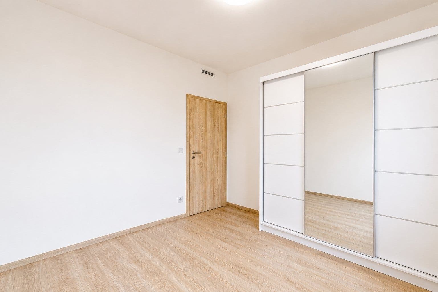 Prenájom bytu 3-izbový 66 m², Arnošta Staňka, Praha, Praha Prenájom bytu 3-izbový 66 m², Arnošta Staňka, Praha, Praha