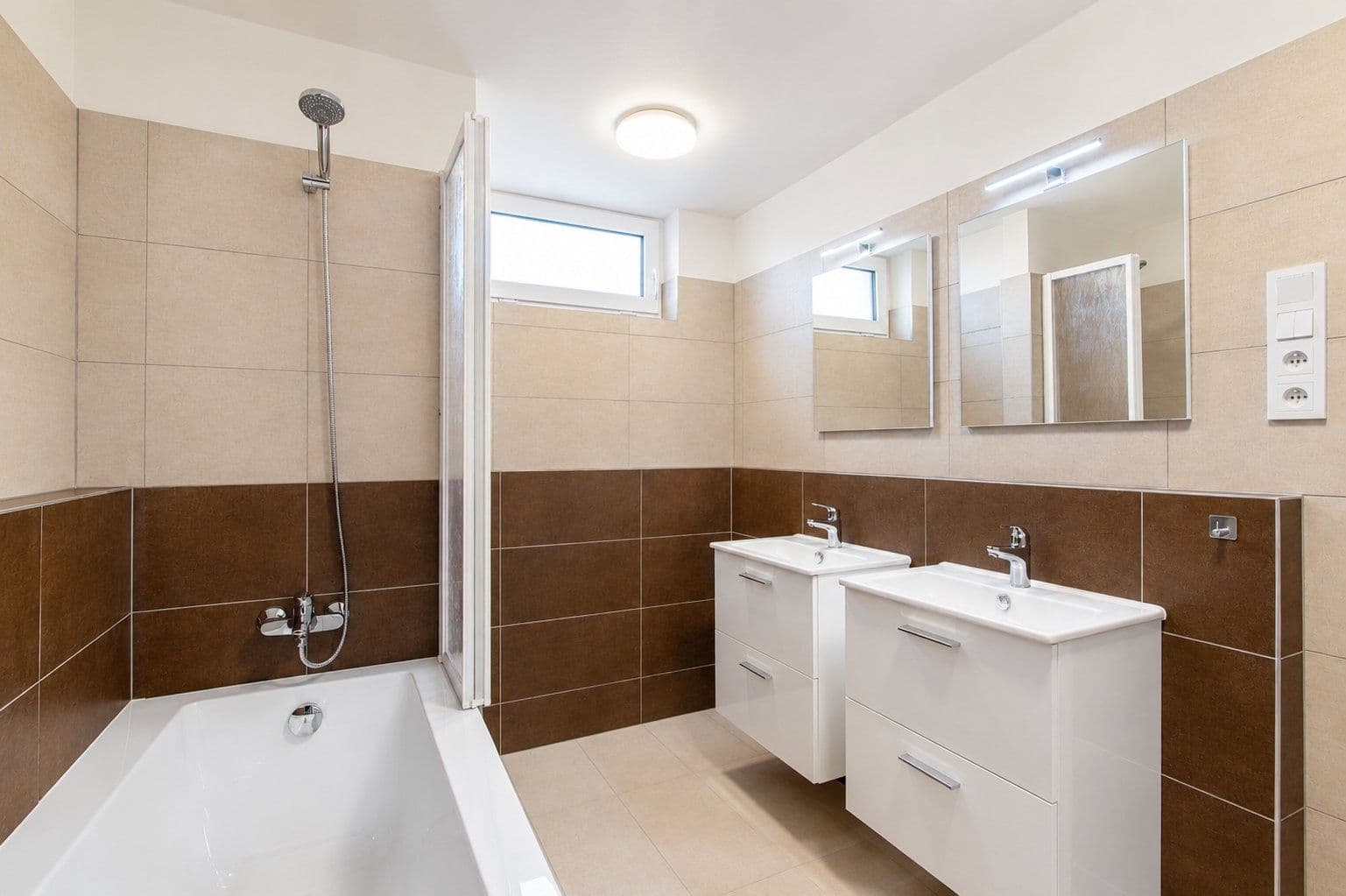 Prenájom bytu 3-izbový 66 m², Arnošta Staňka, Praha, Praha Prenájom bytu 3-izbový 66 m², Arnošta Staňka, Praha, Praha